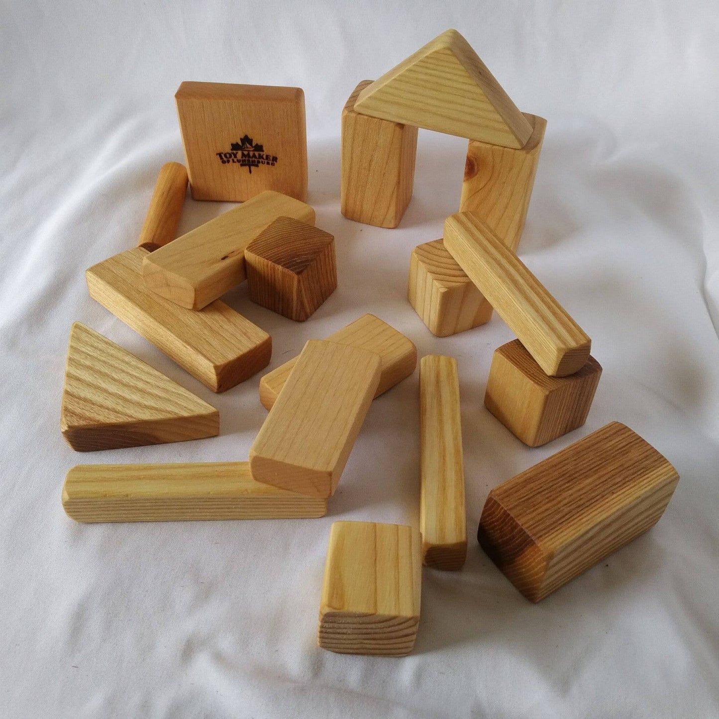 Wood Building Blocks Set – 40 Pieces